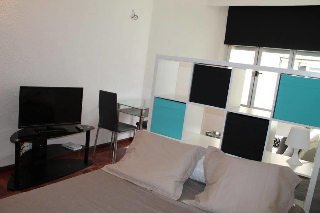 Apartamentos Rialto Madrid Exteriör bild