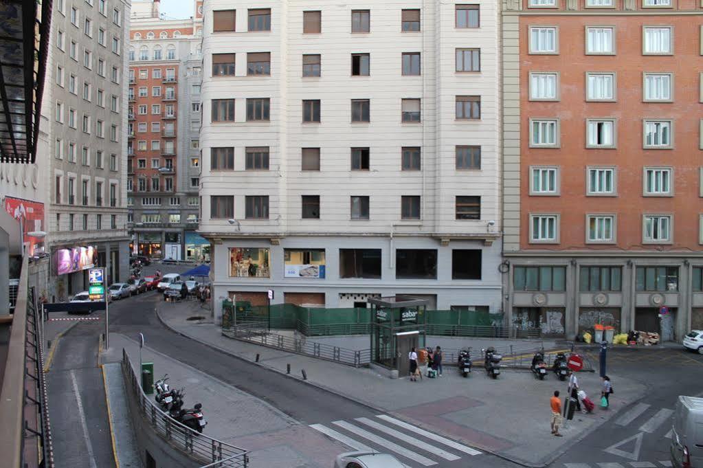 Apartamentos Rialto Madrid Exteriör bild