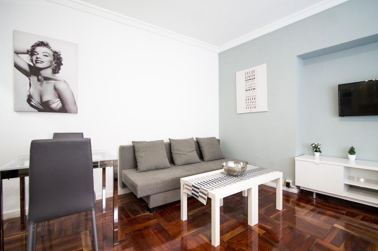 Apartamentos Rialto Madrid Exteriör bild