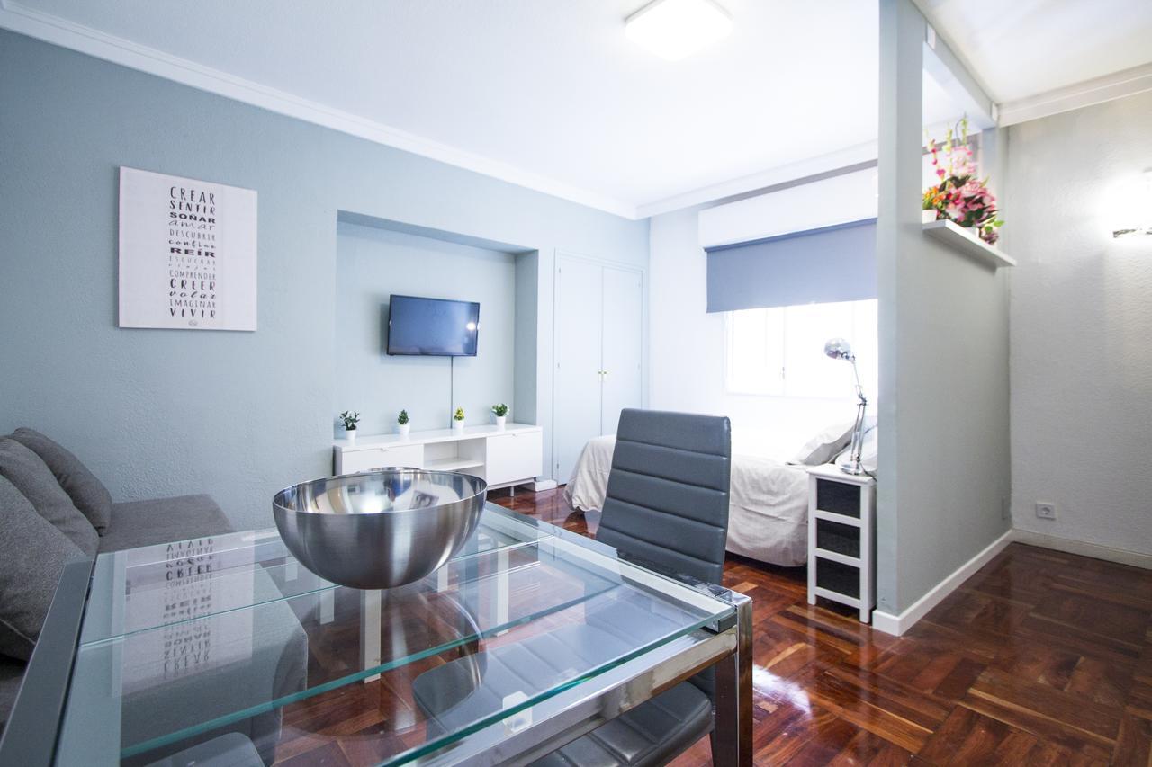 Apartamentos Rialto Madrid Exteriör bild